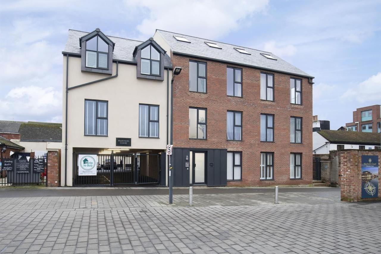 Elliot Oliver - Stylish 2 Bedroom Apartment With Parking In The Docks Gloucester Exterior photo